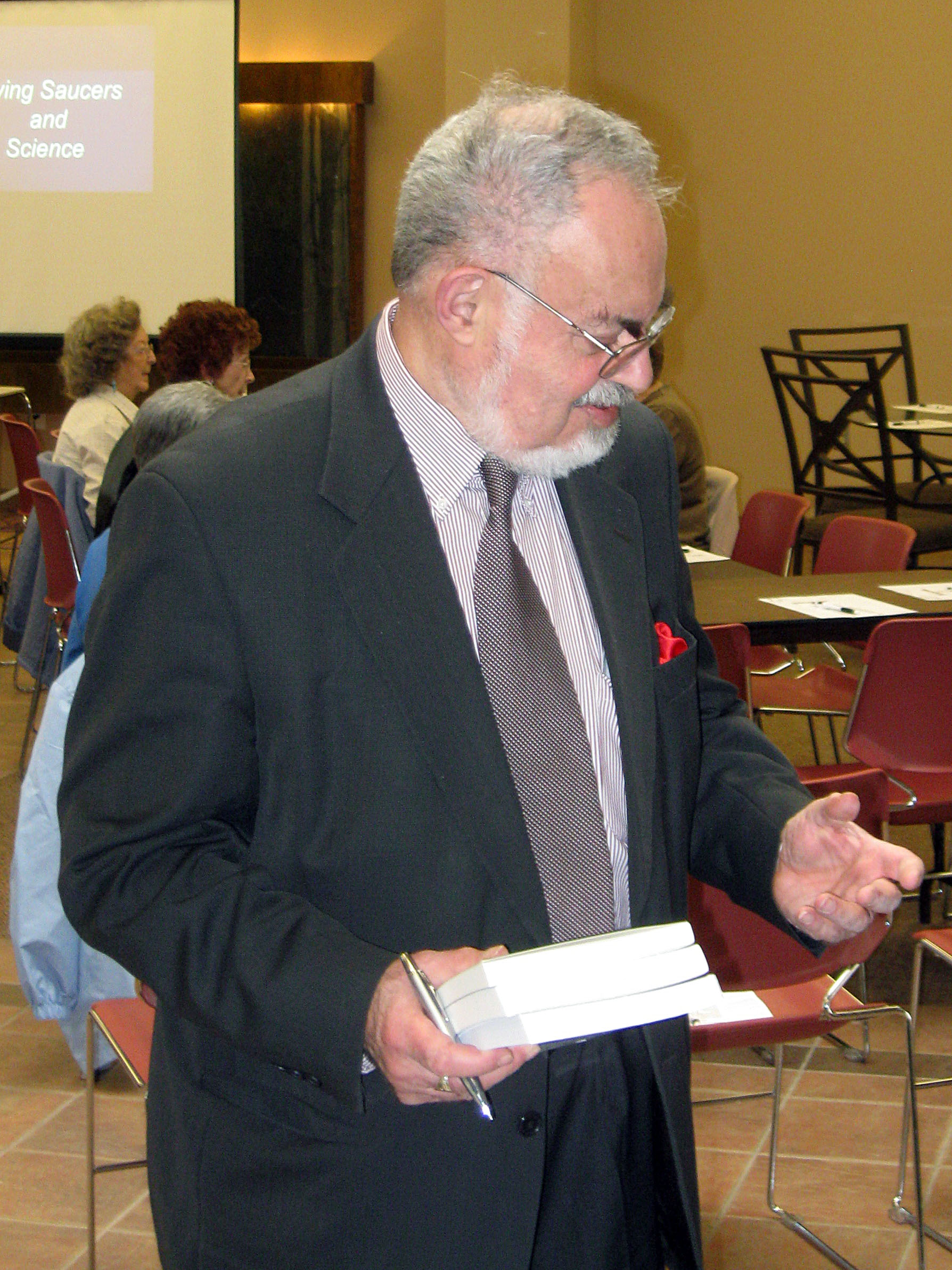 Stanton Friedman in Alamogordo, New Mexico, 2010.