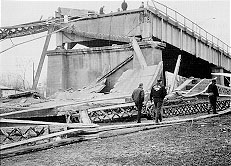 The Silver Bridge after its 15 December 1967 collapse killed 46 people — folk-traditionally tied to the Mothman sightings of 1966–67.