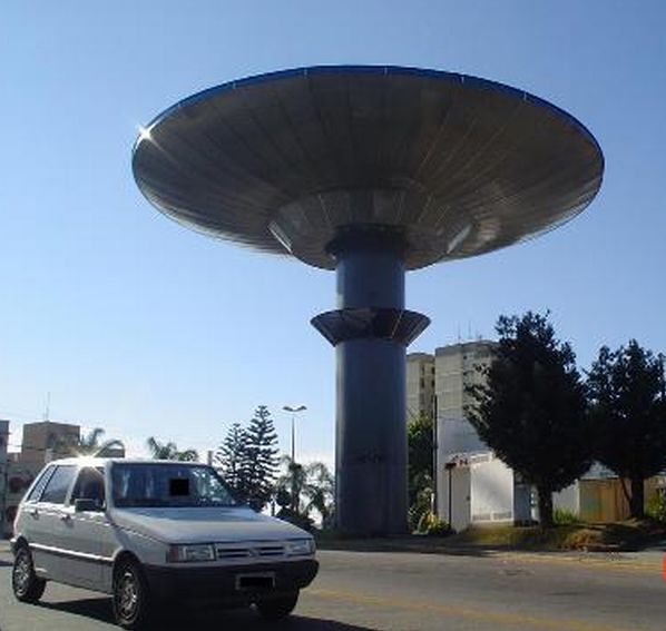 The disc-shaped municipal water tower in Varginha's central square, built to commemorate the 1996 'ET' incident — the city embraced its 'Brazil's Roswell' identity.