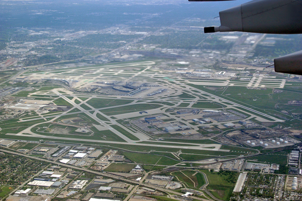 Chicago O'Hare from the air. The 2006 incident was reported to United dispatch and the FAA; the FAA initially declined to investigate, calling it a 'weather phenomenon,' and was reversed only after Jon Hilkevitch broke the story in the Chicago Tribune.