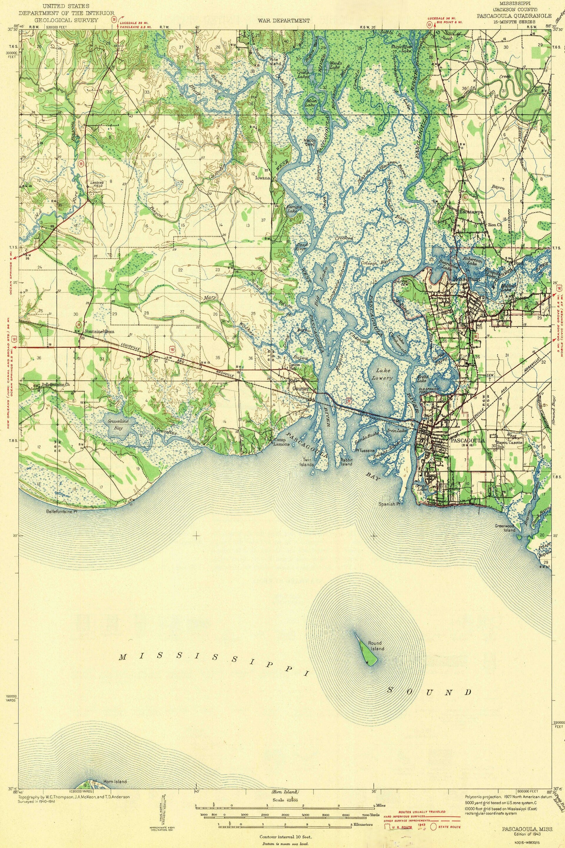 Pascagoula in 1943 — when the Ingalls Shipyard launched destroyers for the Pacific War. Three decades later, the same shipyard contractors who built warships here would dispatch Sheriff Fred Diamond to investigate Hickson and Parker's claim.