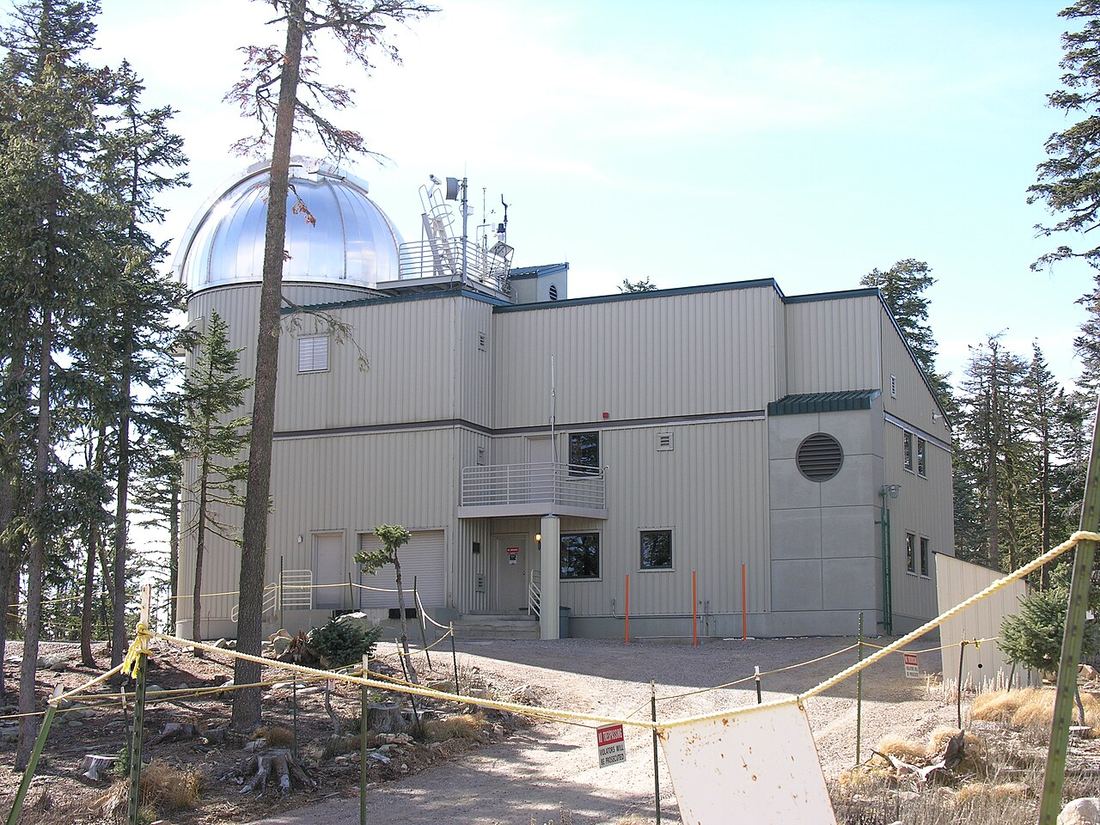 VATT at ground level, jointly operated with the University of Arizona Steward Observatory.